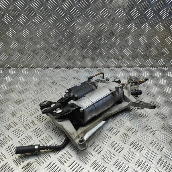 Porsche Cayenne (9PA) Luftfederkompressor 95535890300 image 3