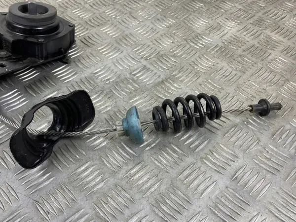 Suporte Roda Sobresselente Jeep OEM 6923394 - Usado image 3