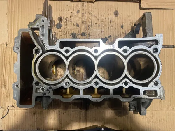Motorblock Kurbelwelle Kolben OEM V758456680 image 4
