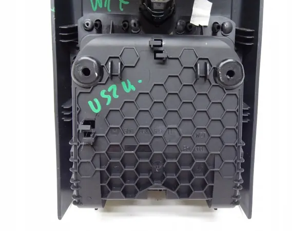 VW Tiguan Taka-Tunnelituuletusritilä OEM 5M0862533D image 9