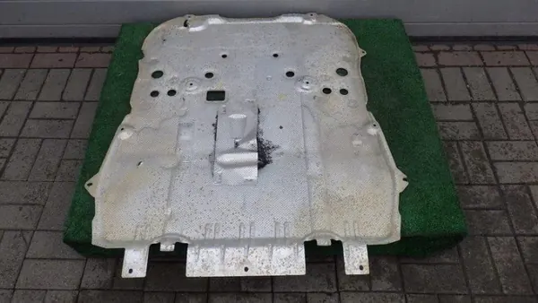 OEM 9828797280 Proteção Inferior Motor Usada - Citroen OE image 2