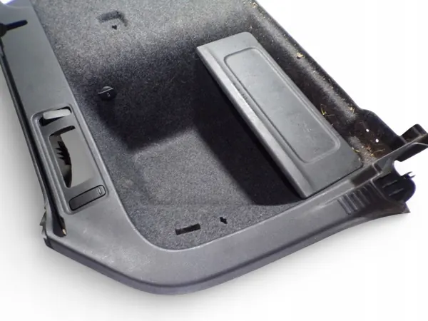 Skoda Octavia III Kombi linker kofferbakzijde OEM 5E9867427AL image 3
