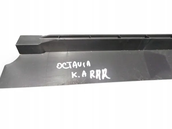 Skoda Octavia III Kombi linker kofferbakzijde OEM 5E9867427AL image 5