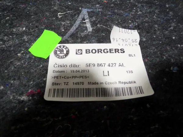 Skoda Octavia III Kombi linker kofferbakzijde OEM 5E9867427AL image 6
