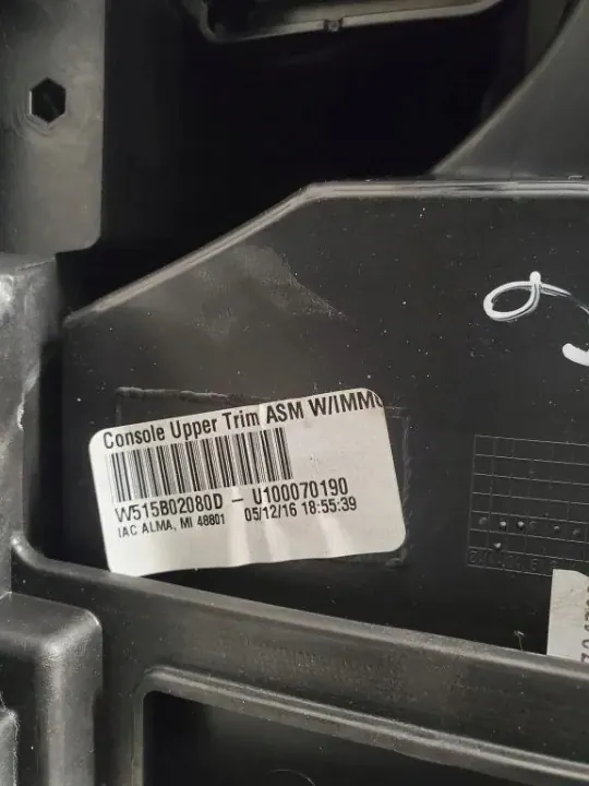 Apoio de braço OEM 13507599 para Chevrolet Camaro 2016 image 10