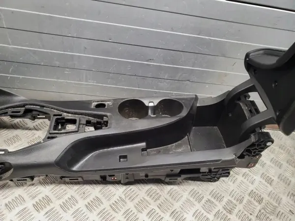 Apoio de braço OEM 13507599 para Chevrolet Camaro 2016 image 9