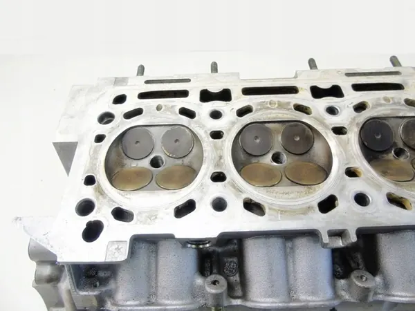 Sylinterikansi OEM 9646721710 3.0L moottorille image 10