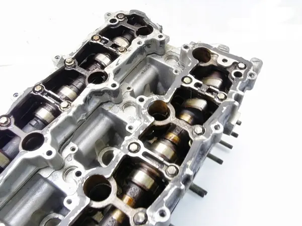 Sylinterikansi OEM 9646721710 3.0L moottorille image 3