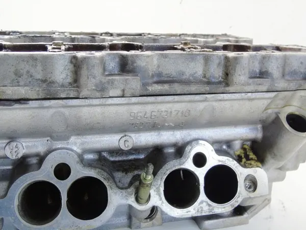 Sylinterikansi OEM 9646721710 3.0L moottorille image 6