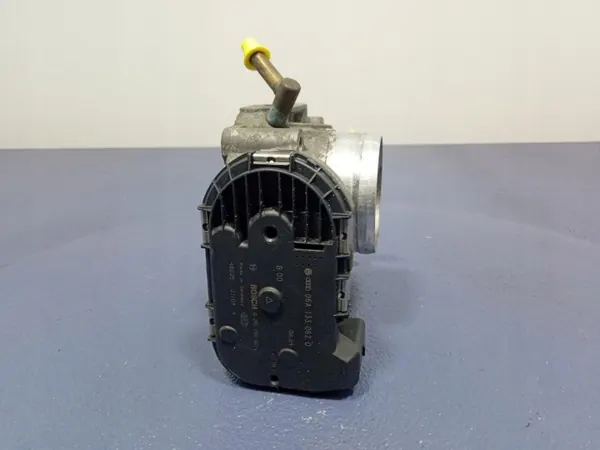 Corps de papillon OEM 06A133062Q pour Skoda Octavia I image 6