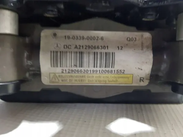 Rechter Motorkapscharnier OEM 19033900026GG Mercedes image 5