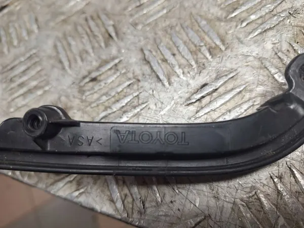 Acabamento do para-choque dianteiro Toyota Auris II 12-15 52711-02060 image 3