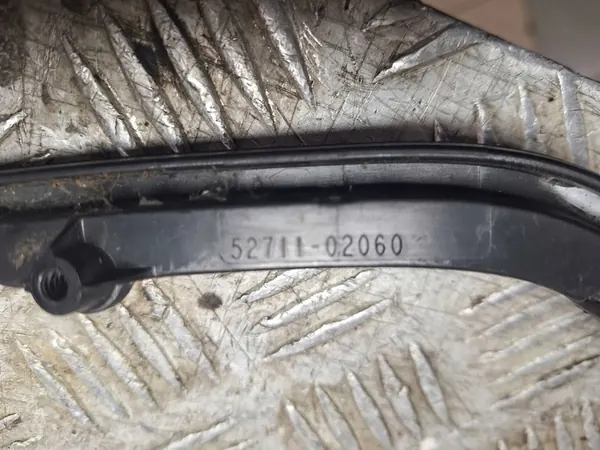 Acabamento do para-choque dianteiro Toyota Auris II 12-15 52711-02060 image 4