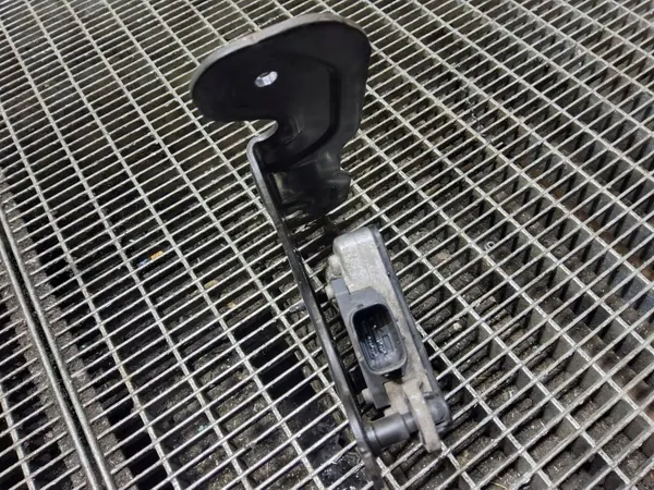 Sensor de velocidad Kia OEM 99110-Q4000 - Usado image 4
