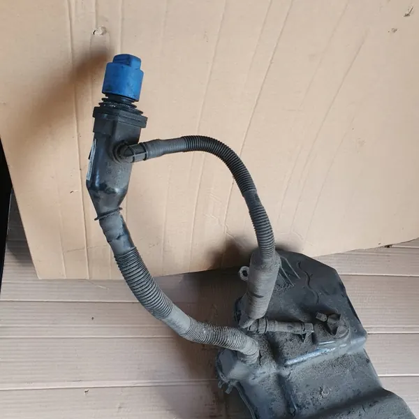 Réservoir AdBlue TOURAN - Pièce OEM d'occasion VW image 3
