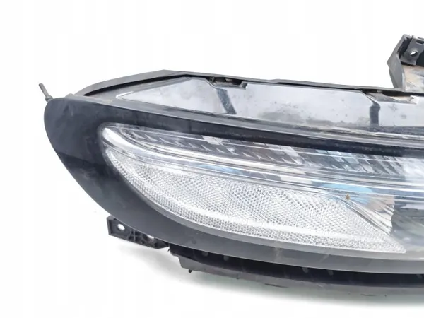 Feu de jour Jeep Cherokee Avant Droit OEM 68157104AN image 3