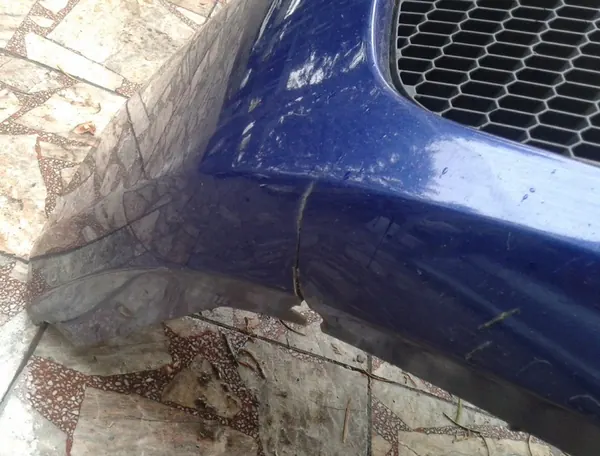 Paraurti anteriore Nissan Almera N16 03-06 image 9