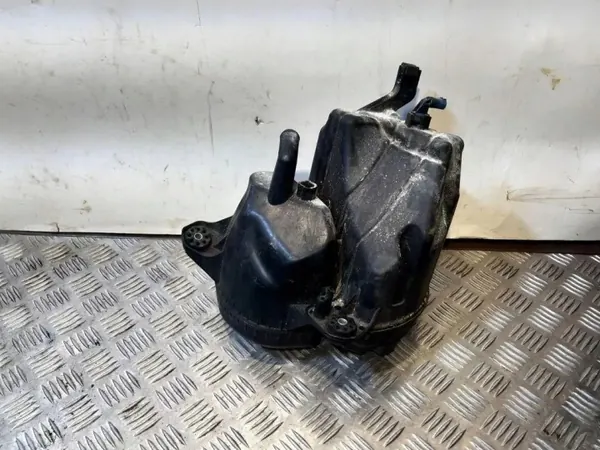 BMW OE 1713760194903 Uitzettank voor 5 GT F07 image 3