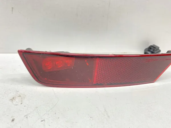 Vasen takavalaisin VW Up 2016- image 5