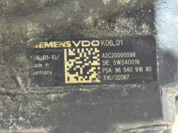 Pompe à injection OEM 9654091880 pour Peugeot 407 image 3