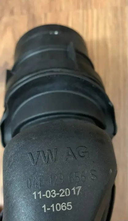 Luftansaugschlauch VW Golf VII 04E129656L OE image 2