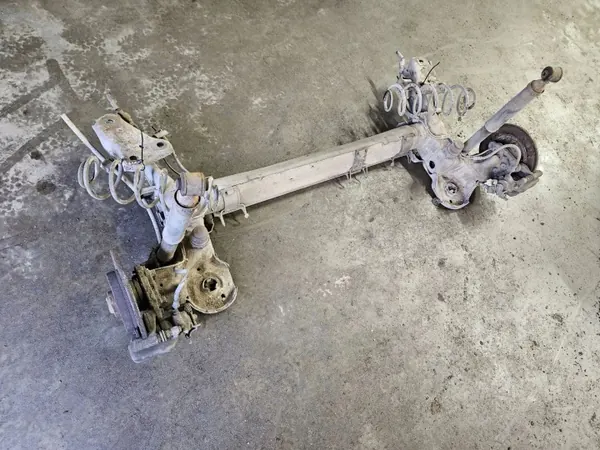 OEM ESH7200 taka-akselipalkki Peugeot 208 2015 image 3