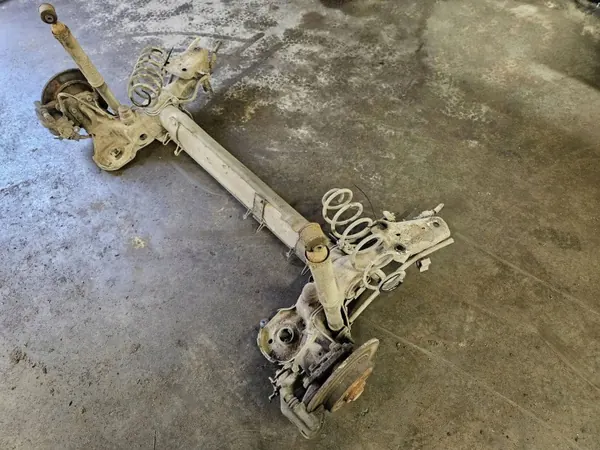 OEM ESH7200 taka-akselipalkki Peugeot 208 2015 image 4