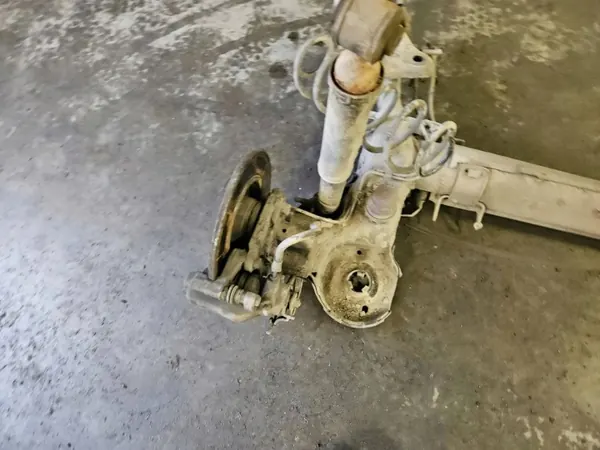 OEM ESH7200 taka-akselipalkki Peugeot 208 2015 image 9