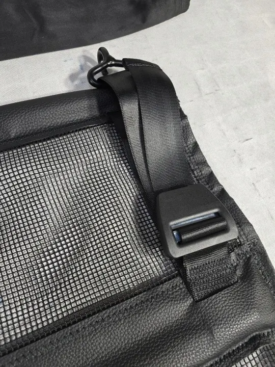 OEM 7P0861691C Kofferbakrolnet VW Touareg image 8