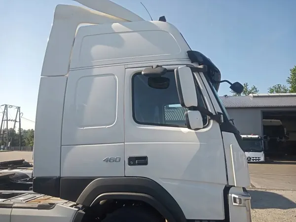 Volvo FM4 XL Cabine Haute Complète OEM 85140140 - 2015 image 5