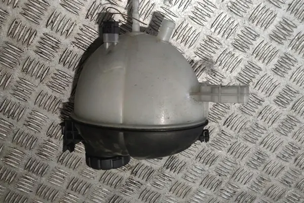 Expansietank MERCEDES-BENZ CLS (C218) A2045000949 image 2