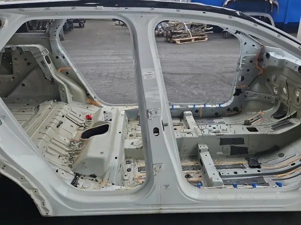OEM IMPRK1534456 Oikea Keskipilari B Peugeot 3008 II image 3