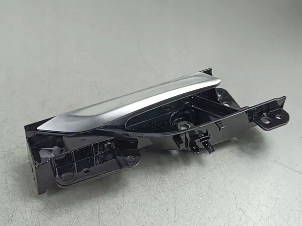 Poignée intérieure arrière Jeep Grand Wagoneer 2022 07292022 image 3