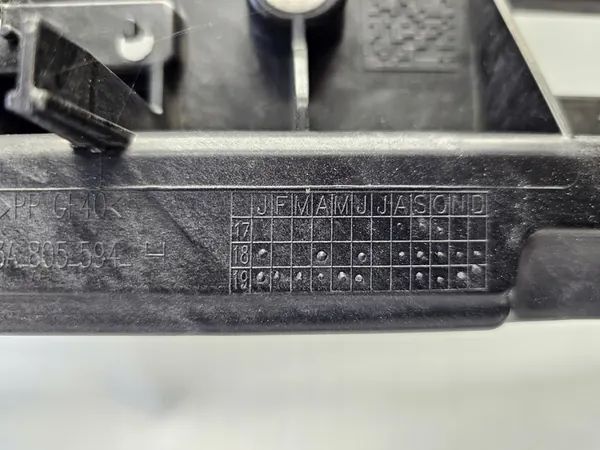 Audi Q3 83A Frontverstärkung 83A805594H image 7