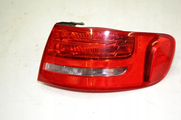 AUDI A4 B8 LIFT SEDAN LUZ TRASERA DERECHA LED image 2
