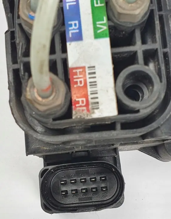 Airmatic-ventil A0993200058 - Mercedes W205 C-klass image 3