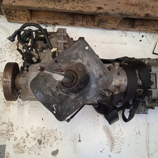 Begagnad växellåda OEM 43000-49531 Terracan 2.9 image 4