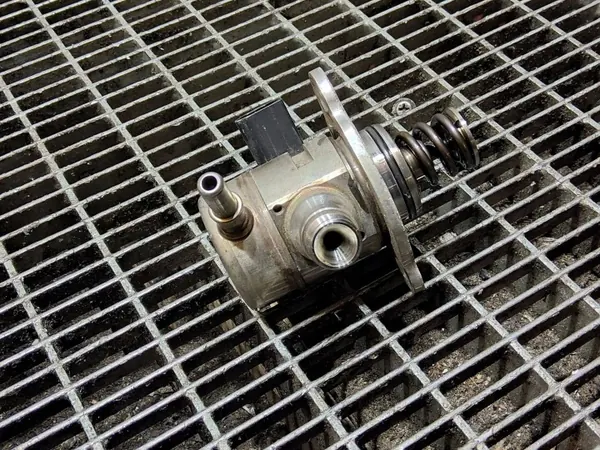 OEM 05E127027 Högtrycksbränslepump för Seat Ateca image 5