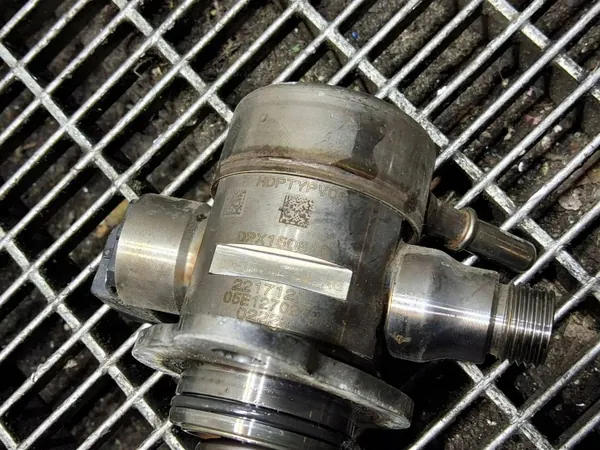 OEM 05E127027 Högtrycksbränslepump för Seat Ateca image 6