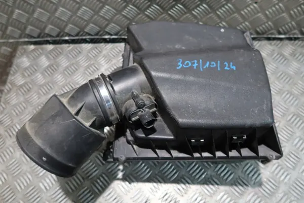 Ilmansuodattimen kotelo alhaalla Opel Zafira C 1.6 CDTI image 2