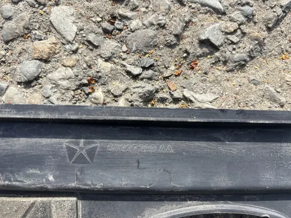 CHRYSLER PACIFICA 17- Frontstoßstange Kunststoffverkleidung OEM image 3