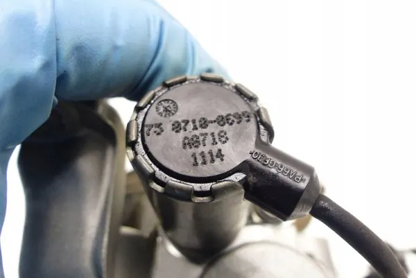 Pompe à huile OEM V764737680 pour moteur 1.6 VTI image 10