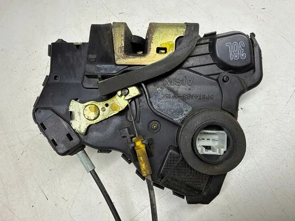 Dörrlås Coupé 2007 Toyota Solara 69040AA060 image 5