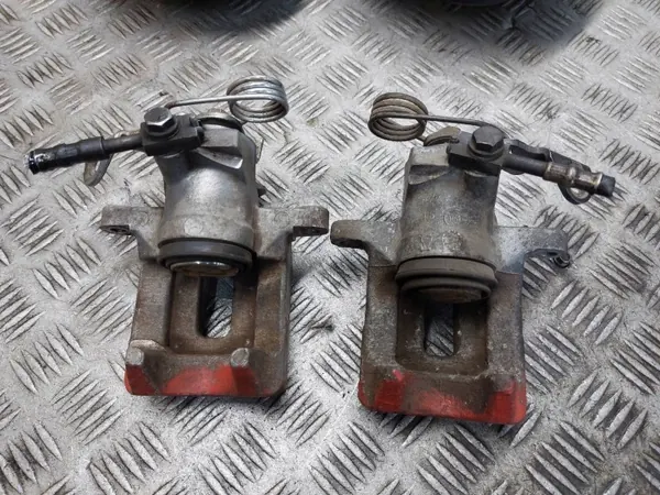 Jarrurattaat + Palat + Puristimet Taka OEM TYŁ image 3