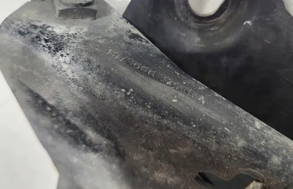 Scania R Hytthyftrörs Fäste OEM 1873566 image 3