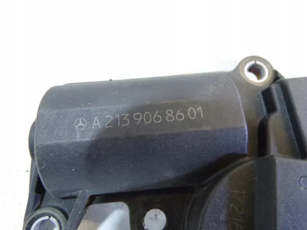 Válvula de escape OEM A2139068601 - Usada image 3