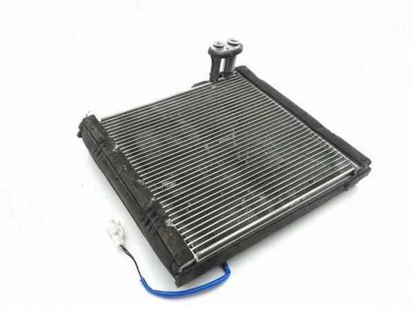 Évaporateur climatisation Toyota Prius 2018 OEM AMD206888 image 2