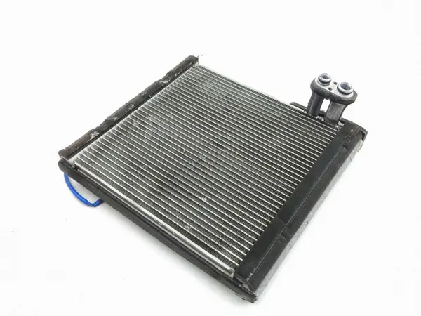 Évaporateur climatisation Toyota Prius 2018 OEM AMD206888 image 3