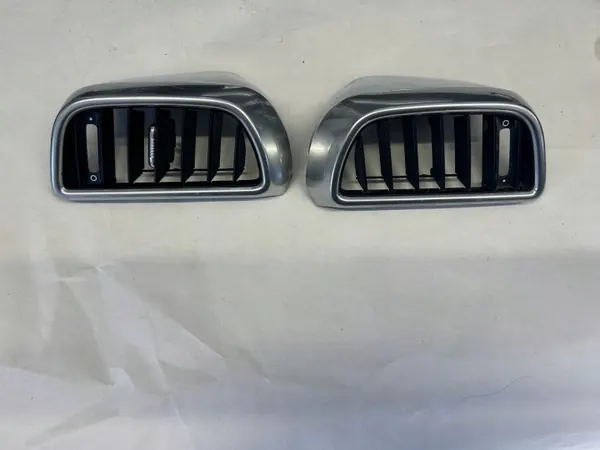 Grelha Porsche OE OEM PORSCHE CAYENNE II 7P image 2