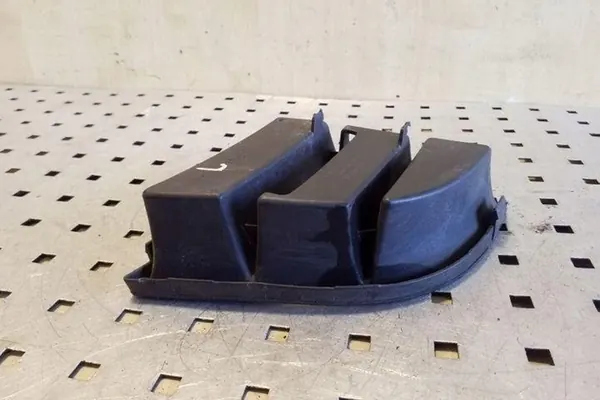 Griglia paraurti anteriore SKODA OCTAVIA II 1Z0853665C image 2